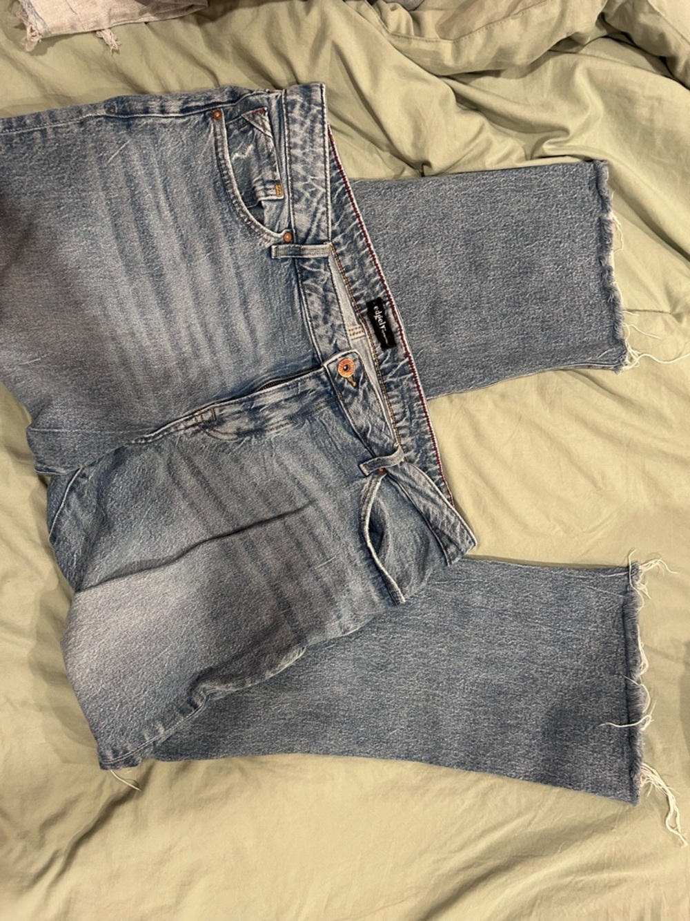 Light Wash Women’s Jeans - Unbranded